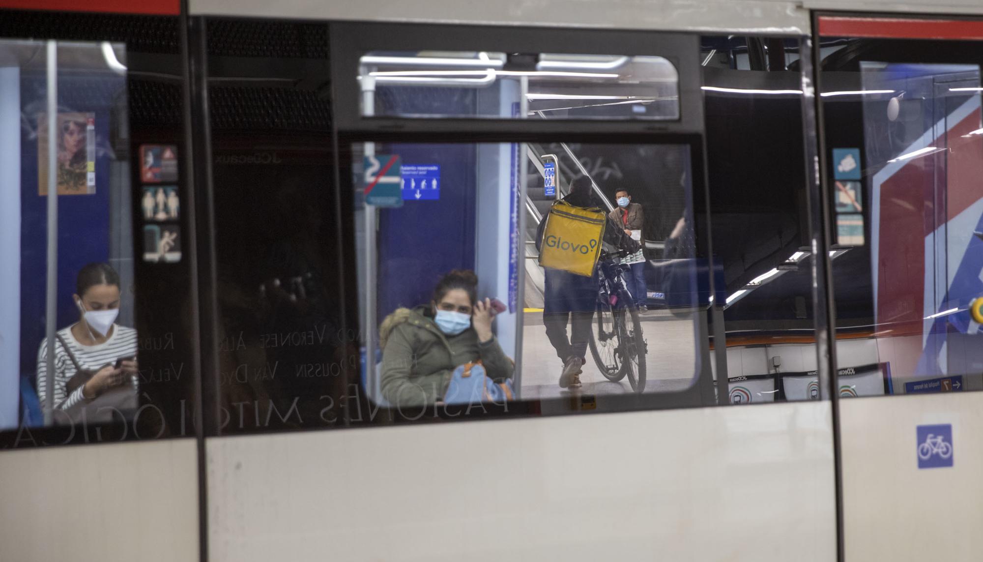 Glovo en Metro